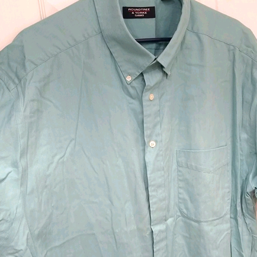 Bluish green Roundtree and Yorke 3XT